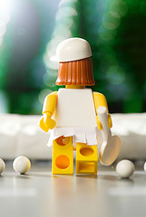 tennis-lego-racket-ball-girl